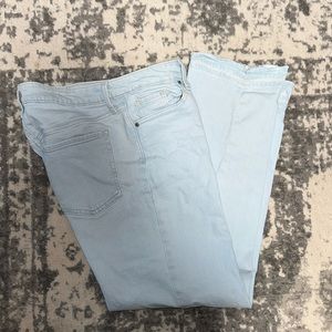 Women’s light wash jeans